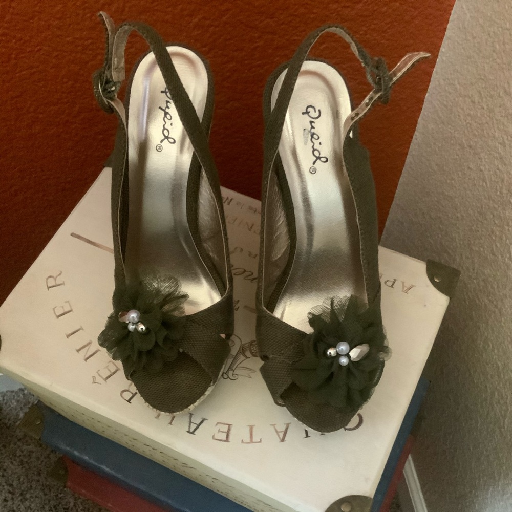 NWOT Qupid shoes
